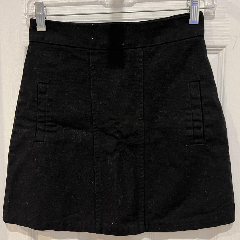 Pinkyotto Black A-line Mini Skirt for Cocktail